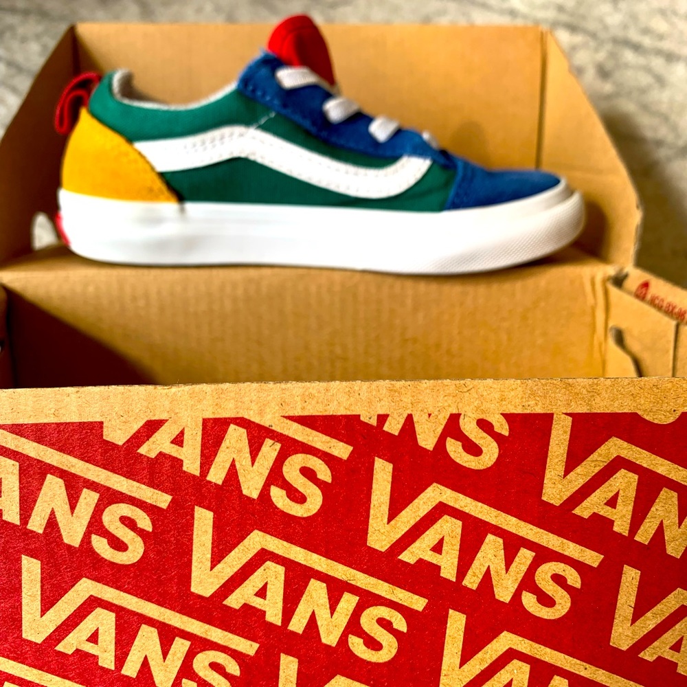 Vans boys old skool sneakers size 9.0 in toddler like new!